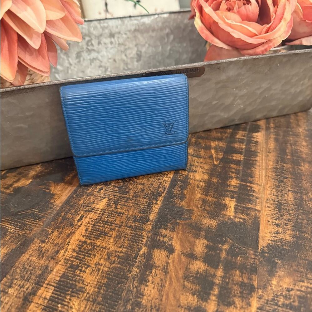 Louis Vuitton Blue Epi Trifold